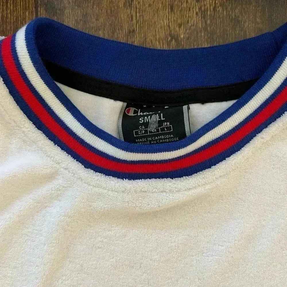 Champion retro look, soft terry mens shirt. Size: S - Picture 3 of 13